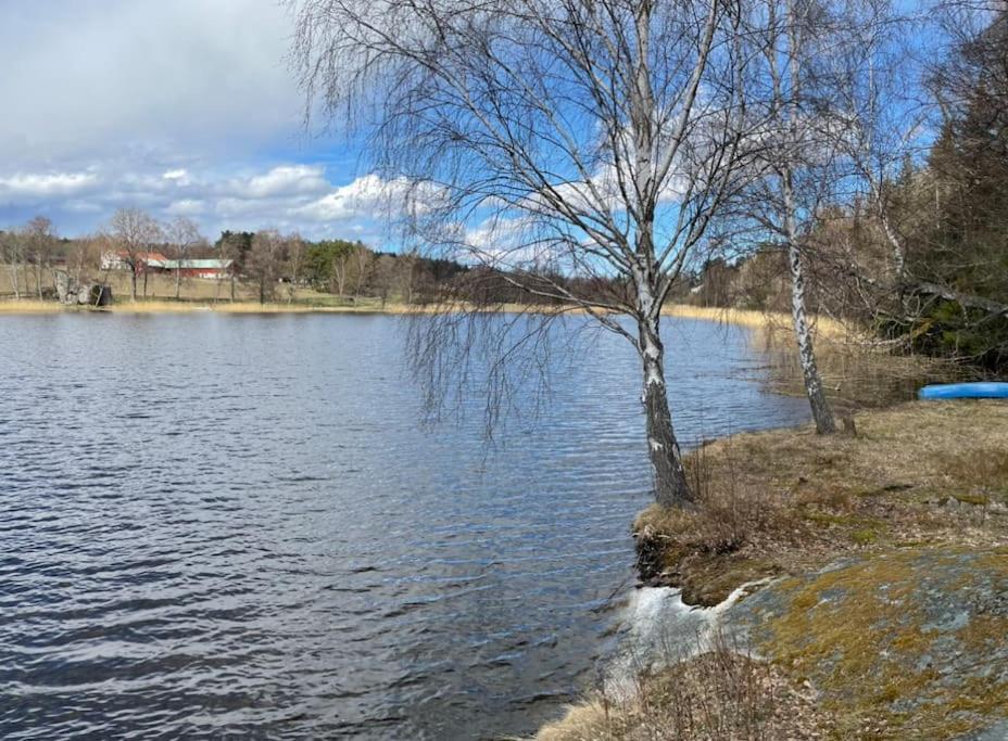 Nyrenoverat Strandnaera Med Fantastisk Utsikt Rimbo Екстериор снимка